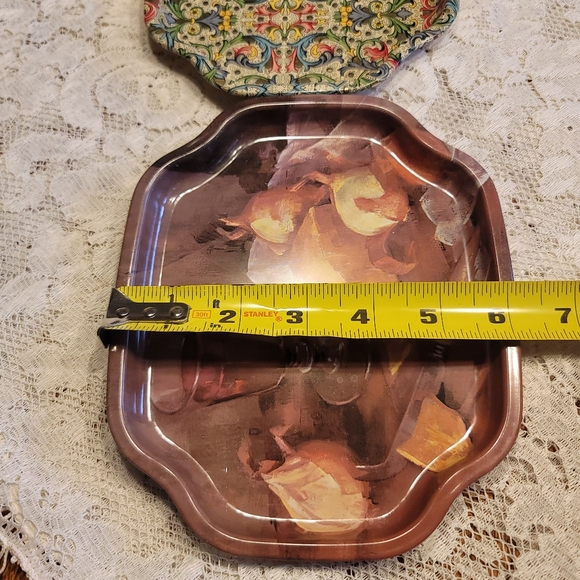 VTG Small English Tin Tea Trays Set Of 2 - Picture 14 of 15